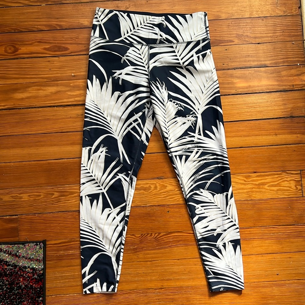 Soul x SoulCycle Medium Retro Palm Print Leggings Preowned
